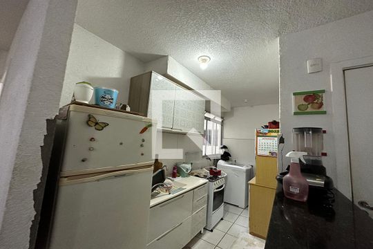 Cozinha de apartamento para alugar com 2 quartos, 48m² em Santos Dumont, São Leopoldo