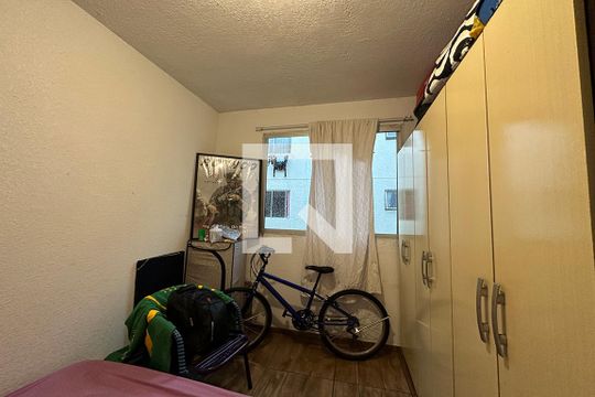 Quarto 2  de apartamento para alugar com 2 quartos, 48m² em Santos Dumont, São Leopoldo