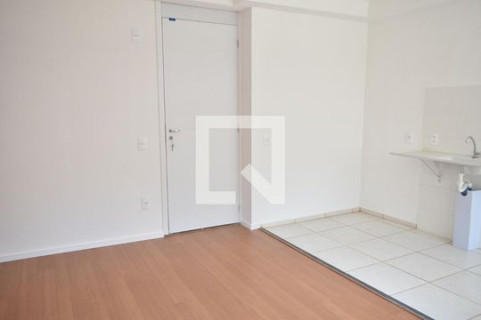 Sala de apartamento para alugar com 2 quartos, 42m² em Campo Grande, Rio de Janeiro