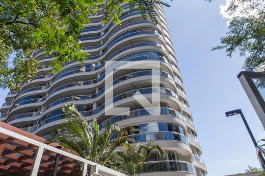 Fachada de apartamento para alugar com 2 quartos, 70m² em Empresarial 18 do Forte, Barueri