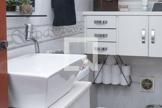 Lavabo de casa à venda com 4 quartos, 220m² em Vila Galvão, Guarulhos