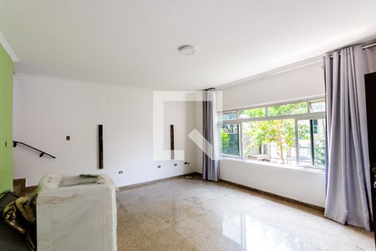 Casa para alugar com 3 quartos, 271m² em Parque Erasmo Assunção, Santo André