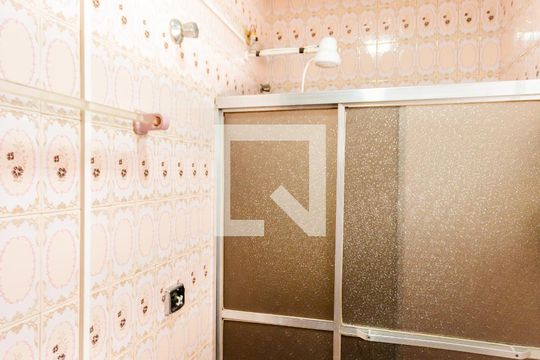 Banheiro da Suíte  de casa para alugar com 3 quartos, 271m² em Parque Erasmo Assunção, Santo André