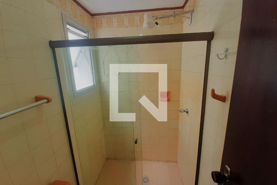 Banheiro de apartamento para alugar com 2 quartos, 98m² em Rio Vermelho, Salvador