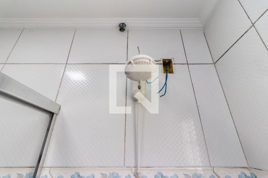 Chuveiro de casa para alugar com 1 quarto, 75m² em Centro, Ferraz de Vasconcelos