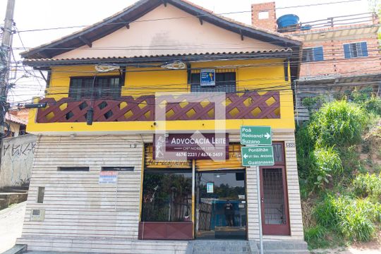 Fachada de casa para alugar com 1 quarto, 75m² em Centro, Ferraz de Vasconcelos
