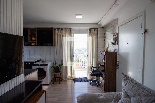Sala de apartamento para alugar com 2 quartos, 40m² em Vila Campanela, São Paulo