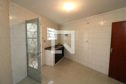 Cozinha de casa para alugar com 4 quartos, 110m² em Jardim Novo Carrão, São Paulo
