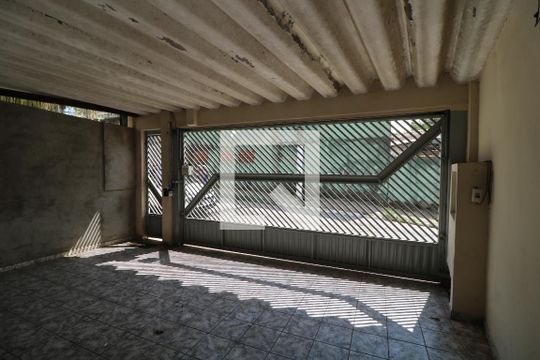Garagem de casa para alugar com 4 quartos, 110m² em Jardim Novo Carrão, São Paulo