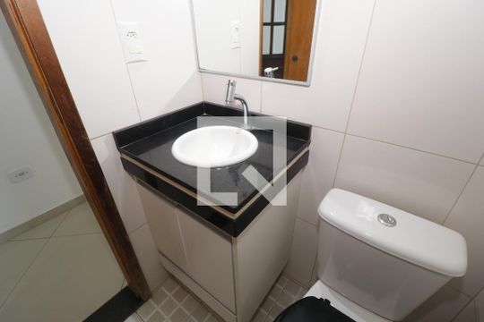 Lavabo de casa para alugar com 3 quartos, 170m² em Vila Basileia, São Paulo