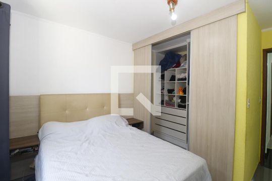 Quarto 1 de casa para alugar com 3 quartos, 170m² em Vila Basileia, São Paulo