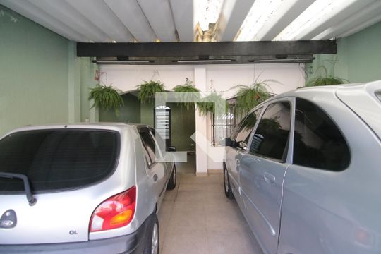 Garagem  de casa à venda com 3 quartos, 196m² em Cidade Patriarca, São Paulo