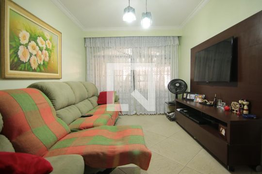 Casa à venda com 3 quartos, 196m² em Cidade Patriarca, São Paulo
