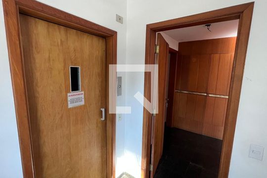 Entrada de apartamento para alugar com 4 quartos, 209m² em Jardim Paulista, São Paulo