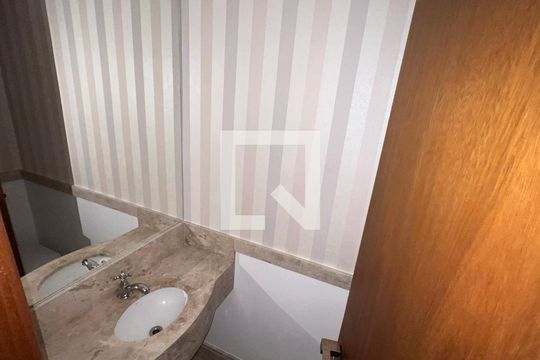 Banheiro de apartamento para alugar com 4 quartos, 209m² em Jardim Paulista, São Paulo
