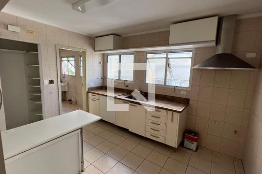 Cozinha de apartamento para alugar com 4 quartos, 209m² em Jardim Paulista, São Paulo