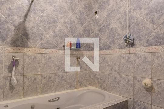 Banheiro de apartamento à venda com 2 quartos, 74m² em Centro, Belo Horizonte