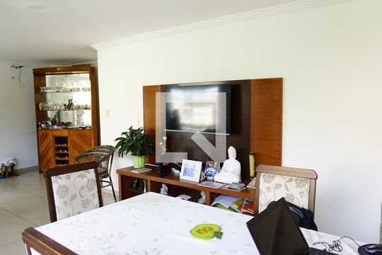 Sala de casa à venda com 3 quartos, 205m² em Tanque, Rio de Janeiro