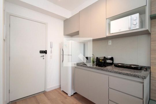 Cozinha de kitnet/studio para alugar com 0 quarto, 24m² em Centro Histórico de São Paulo, São Paulo