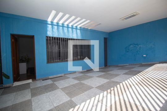 Garagem de casa à venda com 3 quartos, 189m² em Vila Picinin, São Paulo