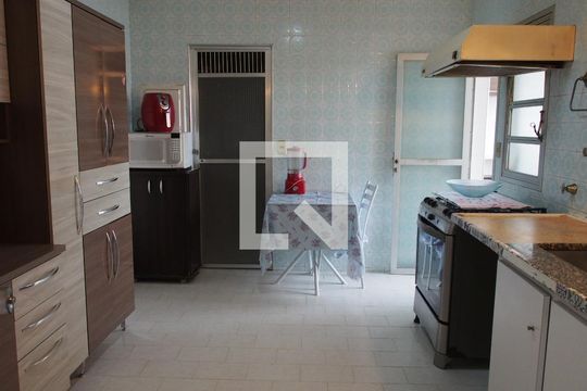 Cozinha de apartamento à venda com 3 quartos, 140m² em Centro, Jundiaí