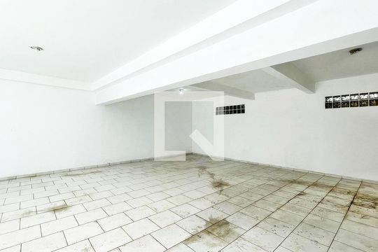 Garagem de casa à venda com 5 quartos, 826m² em Vila Galvão, Guarulhos