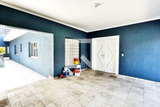 Entrada de casa à venda com 5 quartos, 826m² em Vila Galvão, Guarulhos