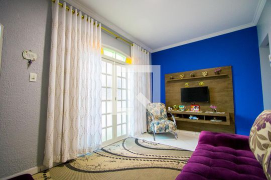 Sala 2 de casa para alugar com 3 quartos, 280m² em Parque Gerassi, Santo André