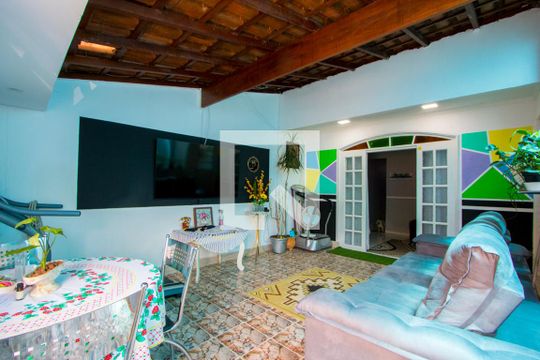Sala 1 de casa para alugar com 3 quartos, 280m² em Parque Gerassi, Santo André