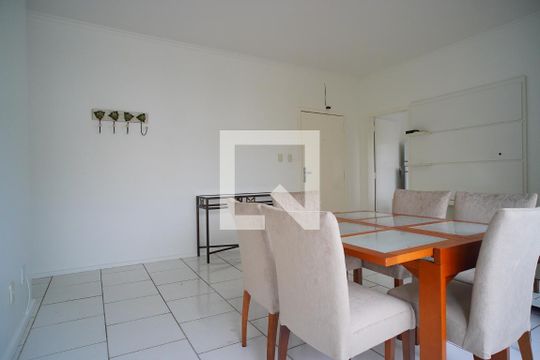 Sala de apartamento para alugar com 2 quartos, 90m² em Auxiliadora, Porto Alegre