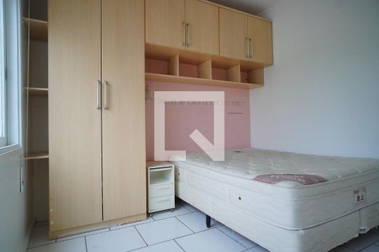 Quarto 1 de apartamento para alugar com 2 quartos, 90m² em Auxiliadora, Porto Alegre