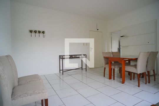 Sala de apartamento para alugar com 2 quartos, 90m² em Auxiliadora, Porto Alegre