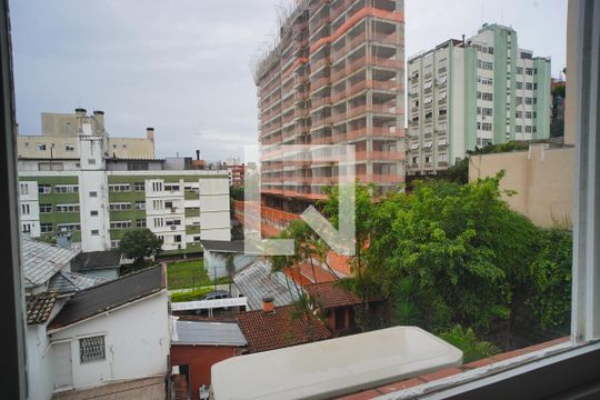 Sala - Vista de apartamento para alugar com 2 quartos, 90m² em Auxiliadora, Porto Alegre