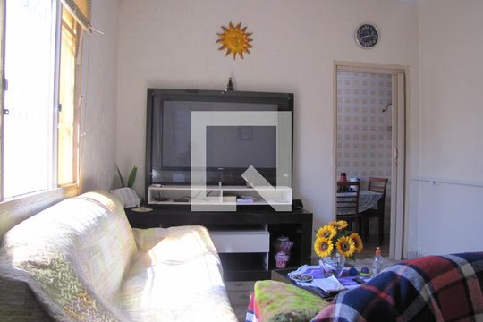 Casa à venda com 3 quartos, 200m² em Cangaiba, São Paulo