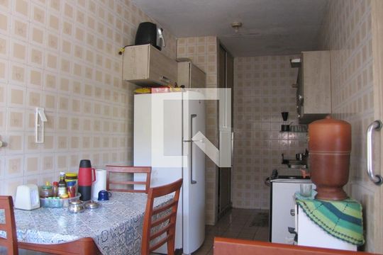 Cozinha casa 1 de casa à venda com 3 quartos, 200m² em Cangaiba, São Paulo