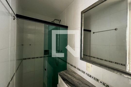 Banheiro de apartamento à venda com 2 quartos, 80m² em Barra da Tijuca, Rio de Janeiro