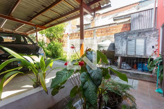 Garagem / quintal de casa à venda com 2 quartos, 85m² em Conceição, Diadema