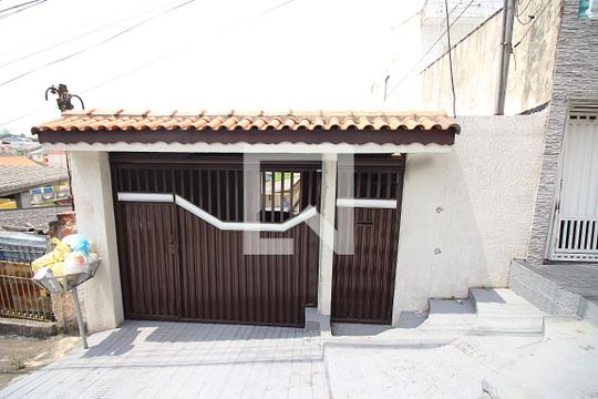 Fachada  de casa para alugar com 1 quarto, 33m² em Jardim Montreal, São Bernardo do Campo