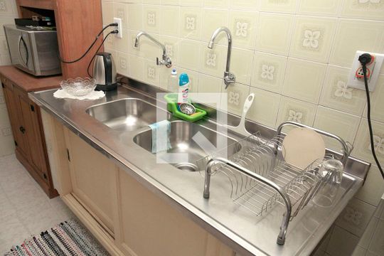 Cozinha de apartamento à venda com 3 quartos, 116m² em Petrópolis, Porto Alegre