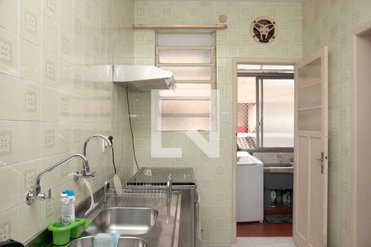 Cozinha de apartamento à venda com 3 quartos, 116m² em Petrópolis, Porto Alegre