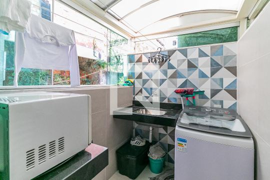Área de Serviço de apartamento para alugar com 2 quartos, 68m² em Manacás, Belo Horizonte