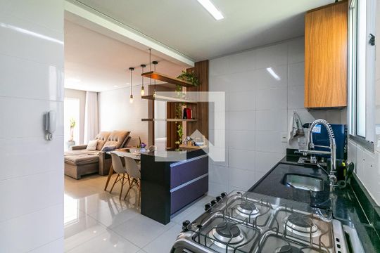 Cozinha de apartamento para alugar com 2 quartos, 68m² em Manacás, Belo Horizonte