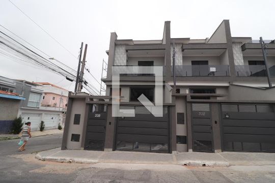 Fachada de casa à venda com 3 quartos, 209m² em Vila Esperança, São Paulo