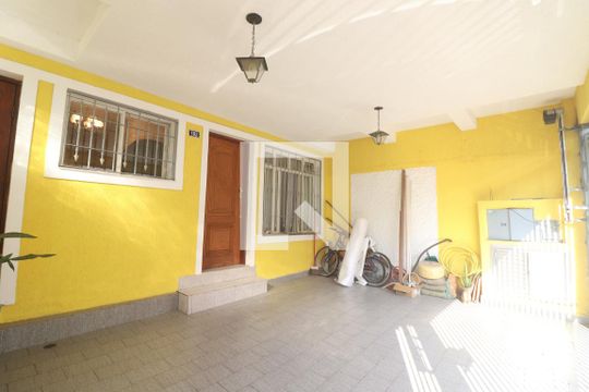 Garagem de casa à venda com 3 quartos, 250m² em Água Fria, São Paulo