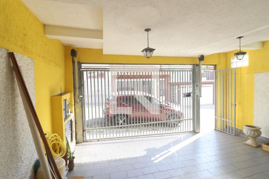 Vista Sala de casa à venda com 3 quartos, 250m² em Água Fria, São Paulo