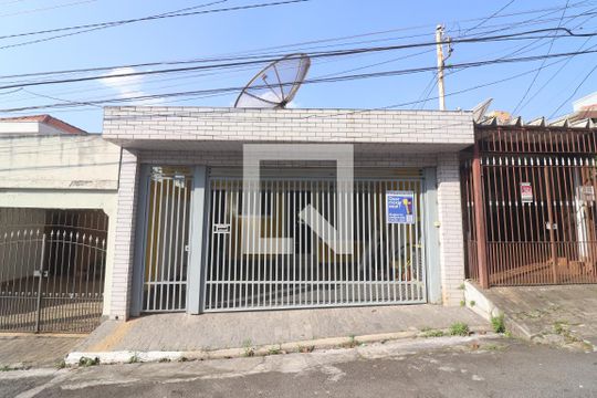 Fachada da casa de casa à venda com 3 quartos, 250m² em Água Fria, São Paulo