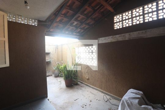 Quintal  de casa à venda com 3 quartos, 250m² em Água Fria, São Paulo