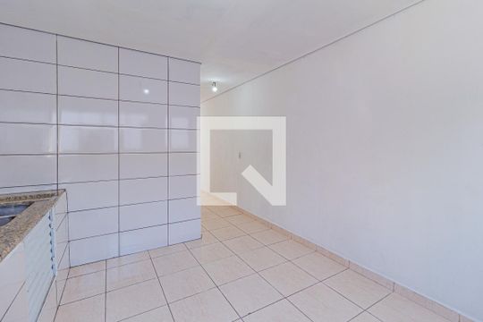 Cozinha de casa para alugar com 2 quartos, 130m² em Veloso, Osasco