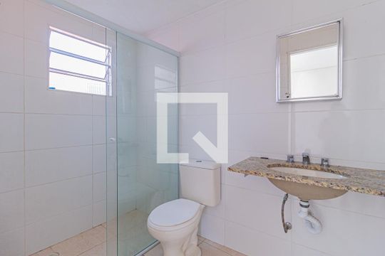 Banheiro  de casa para alugar com 2 quartos, 130m² em Veloso, Osasco