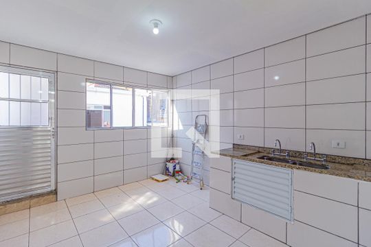 Cozinha de casa para alugar com 2 quartos, 130m² em Veloso, Osasco